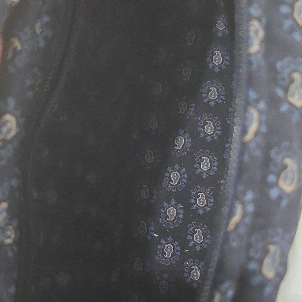 Vera Bradley Navy Blue Red Paisley Crossbody Bag Zip Closure Adjustable Strap